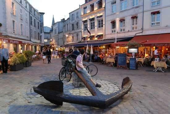 Bateau Haut Standing Privative - Nuit A Quai Port La Rochelle ラ・ロシェル エクステリア 写真